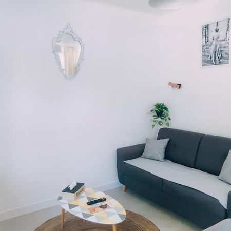 דירות ארל Le Studio Des Tours - Parking מראה חיצוני תמונה